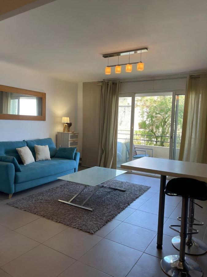 Fully Equipped Beachfront Studio In The Heart Of The City Center Bd Leclerc Antibes Exterior foto